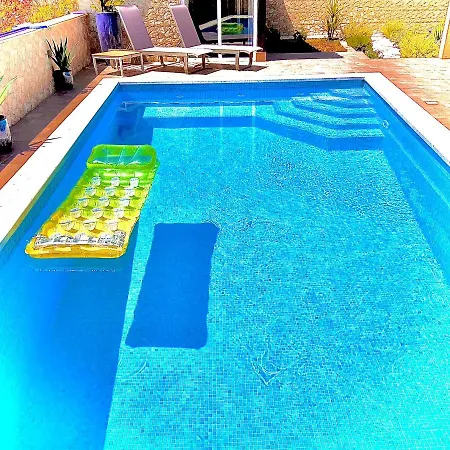 Villa Victoria *