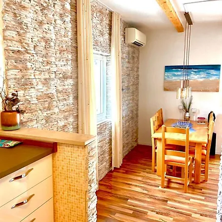 Victoria Villa *