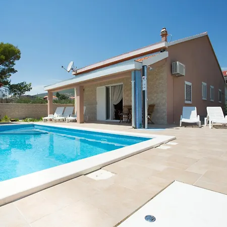 Victoria Villa